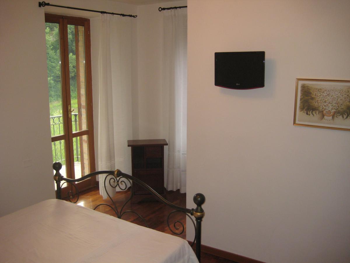 Agriturismo La Rocca Hotel Marsia Cameră foto